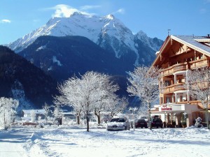 Майрхофен - один из самых популярных курортов австрийских Альп