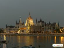 Парламент Венгрии ночью