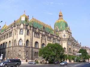 Музей прикладного искусства - очередная архитектурная жемчужина Будапешта