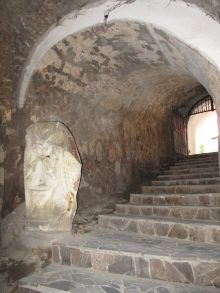 Замок Паланок. Лестница в подвалы крепости