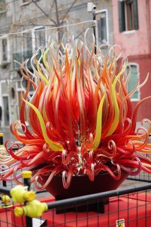 Стеклянный цветок, похож на щупальца медузы