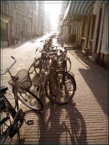 Не велосипеды являются главной достопримечательностью Амстердама! Автор: <a rel="nofollow" href="http://staff128.photosight.ru/">Елка</a>