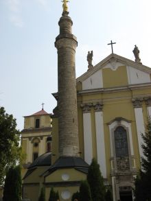 Турецкий минарет с золоченой статуей Девы Марии (Каменец-Подольский)