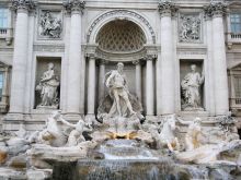 Фонтан Треви в Риме - монументальная скульптурная композиция