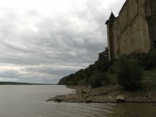 Вид на Хотинскую крепость с берега Днестра
