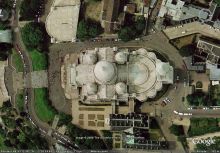 Вид на Сакре Кер со спутника (Париж)
