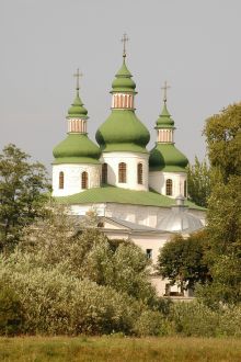 Георгиевский Собор (1741 год) - женский монастырь. Сооружение в стиле "украинского" барокко. 