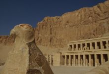 Храм в честь Гора - бога с соколиной головой (Египет)