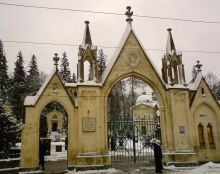 Главный вход на Лычаковское кладбище (Львов и область)
