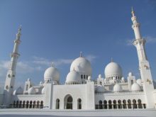 Абу-Даби. Мечеть шейха Зайда — одна из шести самых больших мечетей в мире (Объединённые Арабские Эмираты (ОАЭ))