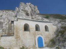 Пещерная церковь Рождества Иоанна Предтечи в Малых Дивах