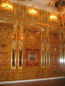 Янтарная комната - подарок века от прусского короля Петру I