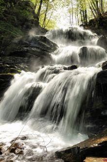 Водопад Шипот в Пилипце. Особенно полноводен весной после таяния снегов