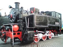 Старинный паровоз в музее Донецкой железной дороги