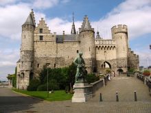 Средневековый замок Стен (Бельгия)
