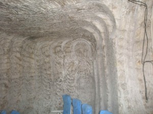 Лики святых у церкви в соляных пещерах