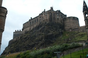 Эдинбургский замок крупным планом