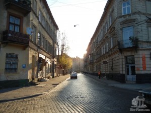 Утренняя улочка Львова