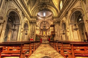 Внутреннее убранство собора Санта Мария Ассунта