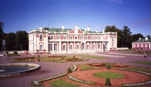 Кадриоргский дворец в Таллине (Прибалтика)