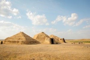 Сохранившиеся жилища древних аркаимцев