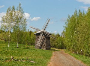 Деревянная ветряная мельница