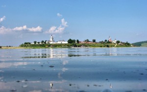 Вид на остров Свияжск со стороны реки (Татарстан)