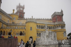 Грандиозный дворцовый комплекс Пена в Синтре (Португалия)
