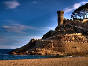 Прибрежная крепость Тосса-де-Мар