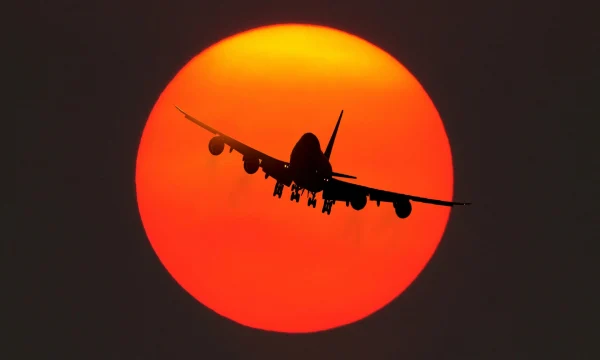 «Россия» задействовала Boeing 747 для вывоза пассажиров из Сочи «Россия» задействовала Boeing 747 для вывоза пассажиров из Сочи