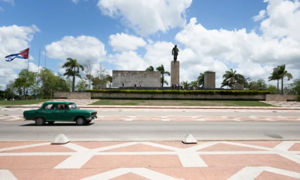 «Россия» и Nordwind продолжают вывозить туристов с Кубы «Россия» и Nordwind продолжают вывозить туристов с Кубы