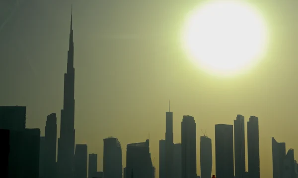 Дроны над небоскрёбами: ночная атака снова потрясла центр Дубая Дроны над небоскрёбами: ночная атака снова потрясла центр Дубая