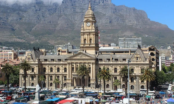 Москвичка передумала лететь в ЮАР и требует с ИП в Новосибирске 255 тысяч Москвичка передумала лететь в ЮАР и требует с ИП в Новосибирске 255 тысяч