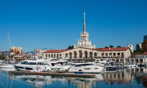 Мэр: в Сочи сняли режим атаки безэкипажных катеров Мэр: в Сочи сняли режим атаки безэкипажных катеров