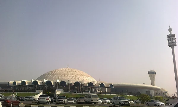 Etihad и Air Arabia отменили рейсы из Эмиратов Etihad и Air Arabia отменили рейсы из Эмиратов