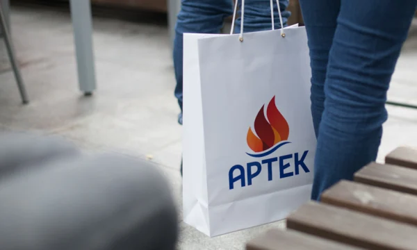 «Артек» и другие лагеря Крыма начали вывозить детей «Артек» и другие лагеря Крыма начали вывозить детей