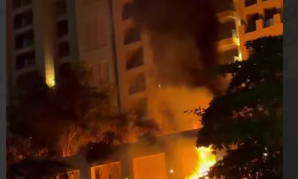 В Дубае на Джумейре загорелся пятизвездочный отель В Дубае на Джумейре загорелся пятизвездочный отель