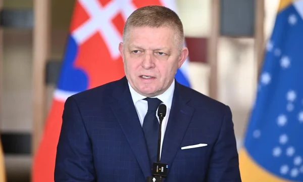 Министр обороны Словакии Калиняк назвал поездку Роберта Фицо в Москву знаком уважения Министр обороны Словакии Калиняк назвал поездку Роберта Фицо в Москву знаком уважения